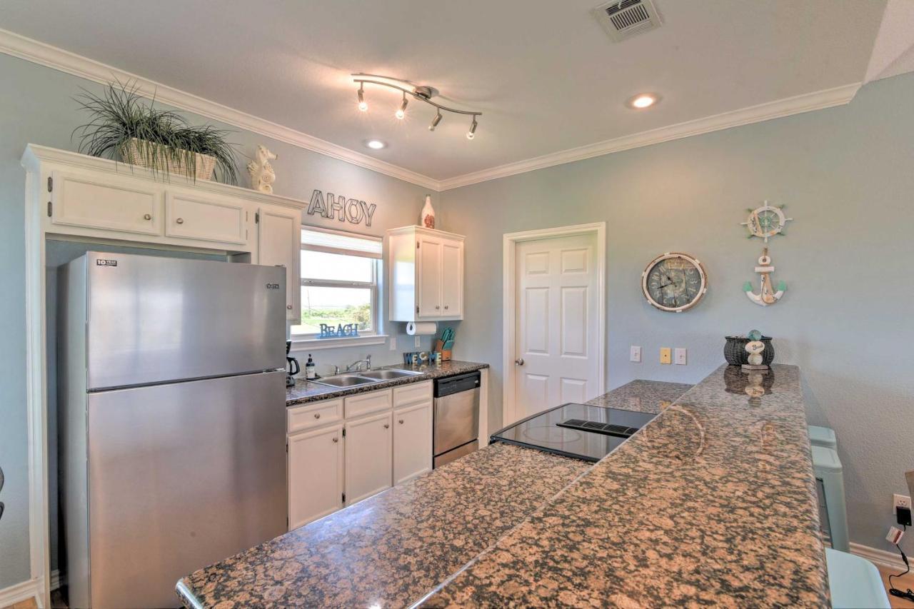 Вилла Bright Crystal Beach House, Walk To Coast! Bolivar Peninsula Экстерьер фото