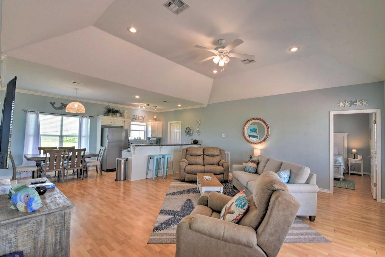 Вилла Bright Crystal Beach House, Walk To Coast! Bolivar Peninsula Экстерьер фото