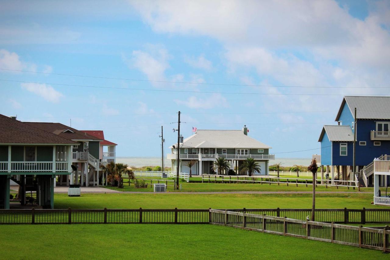 Вилла Bright Crystal Beach House, Walk To Coast! Bolivar Peninsula Экстерьер фото